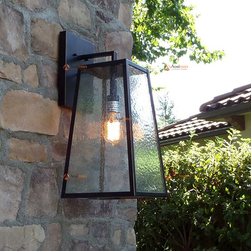 Modern Waterproof Outdoor Wall Lamp